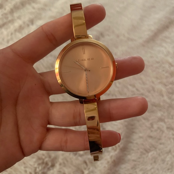 gold MK watch main image 5